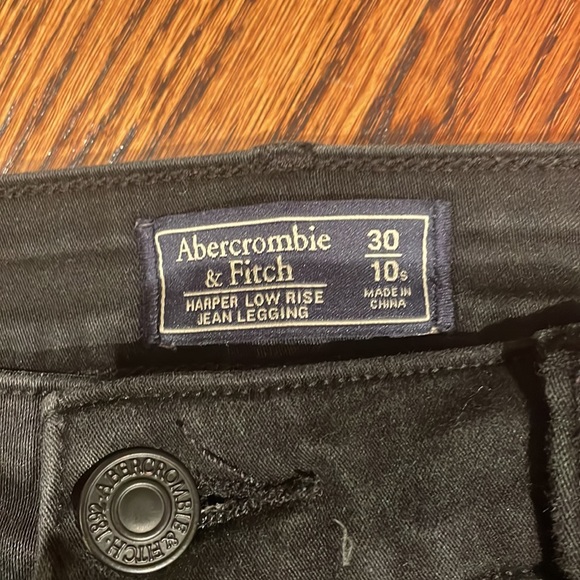 Abercrombie Low Rise Jeans - Picture 3 of 3